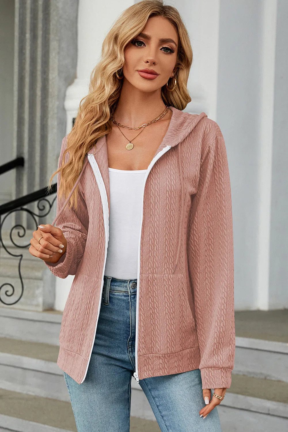 15f0836d-a6c4-4691-9b08-93ff8962f1a1-Max