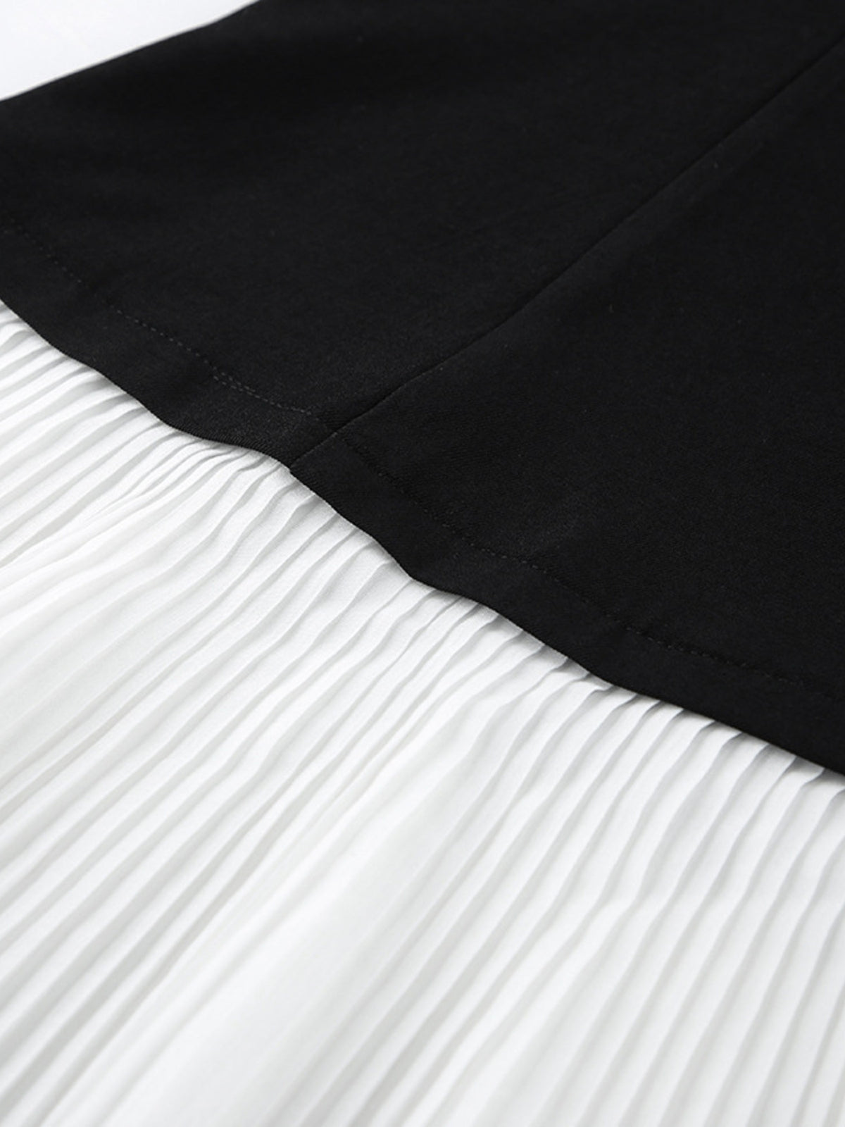 4002edff8e9143469b31852a831505e3-Max