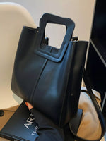 77b759d0-d358-4a59-b0a7-d9bc13307961-Max-Origin