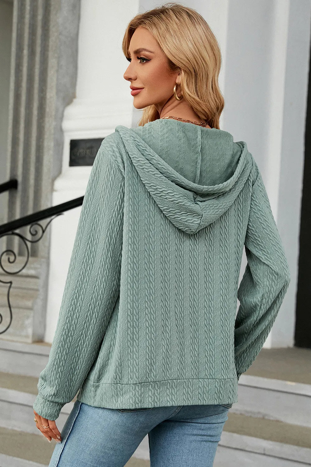 89904626-c5dd-495e-b9be-001b20efc06d-Max