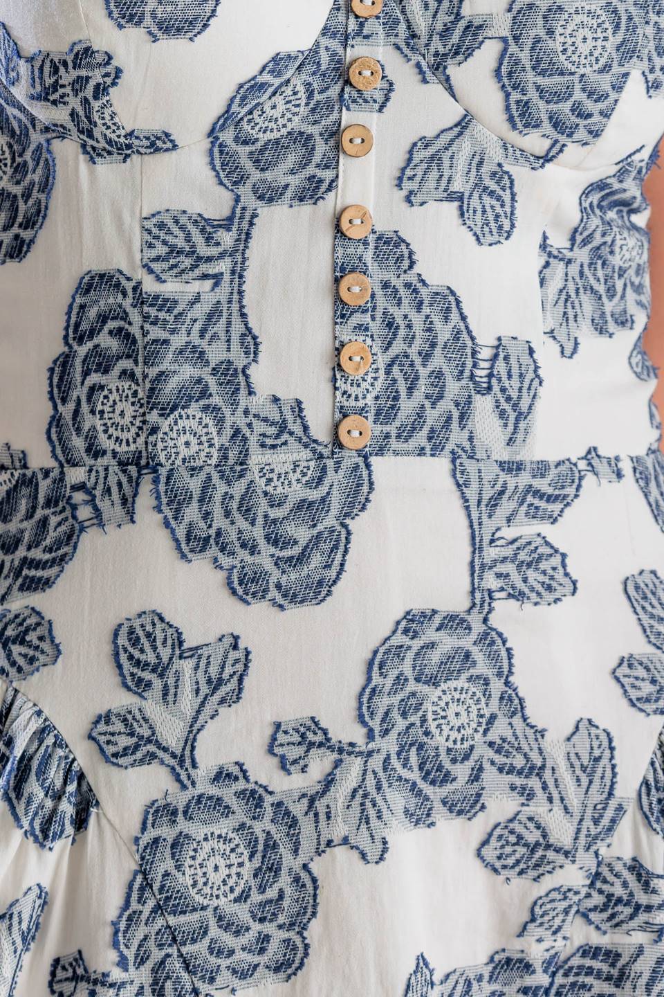 EXPLORING NEW INTERESTS WOVEN MIDI DRESS