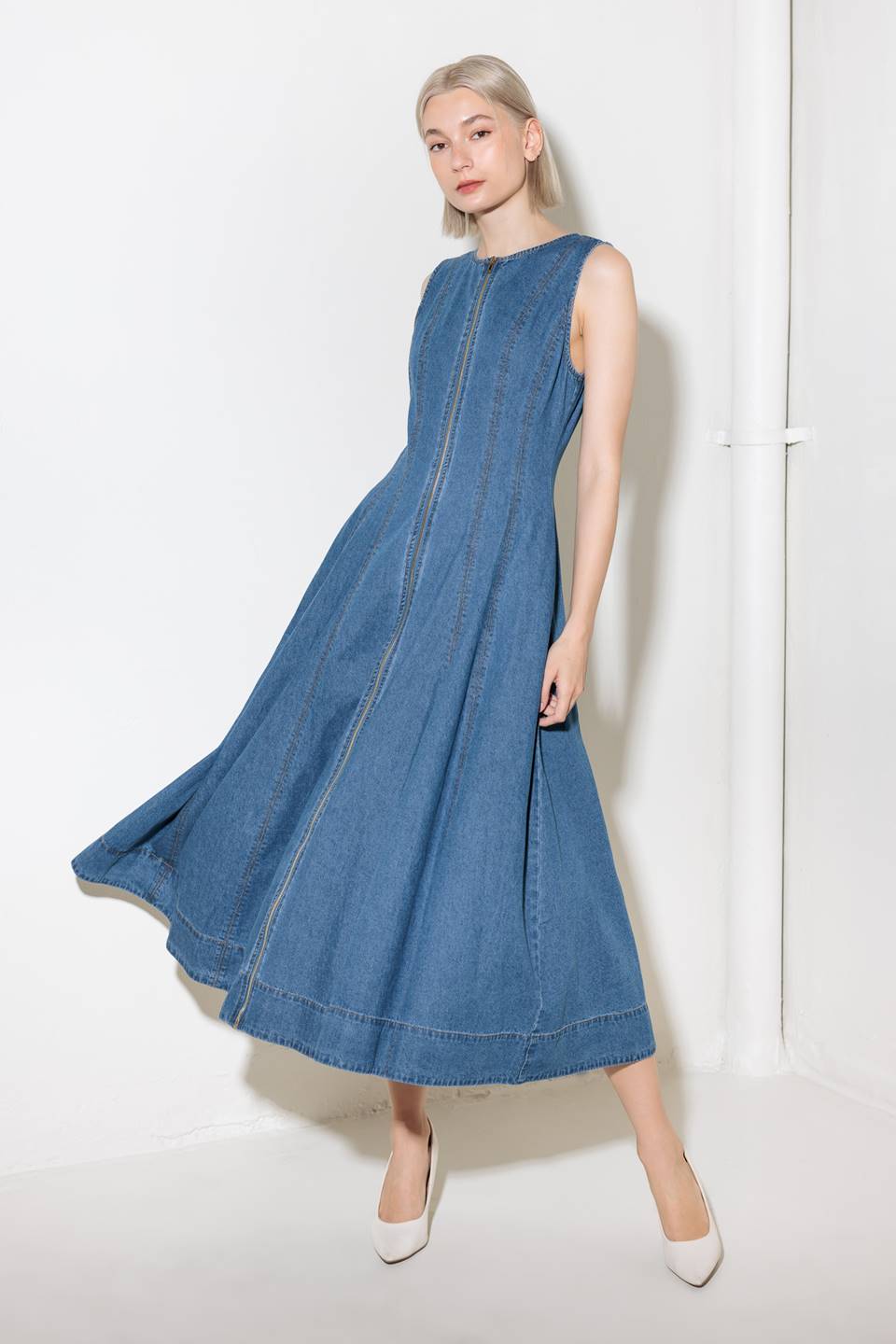 IRRESISTIBLY POISED DENIM MIDI DRESS
