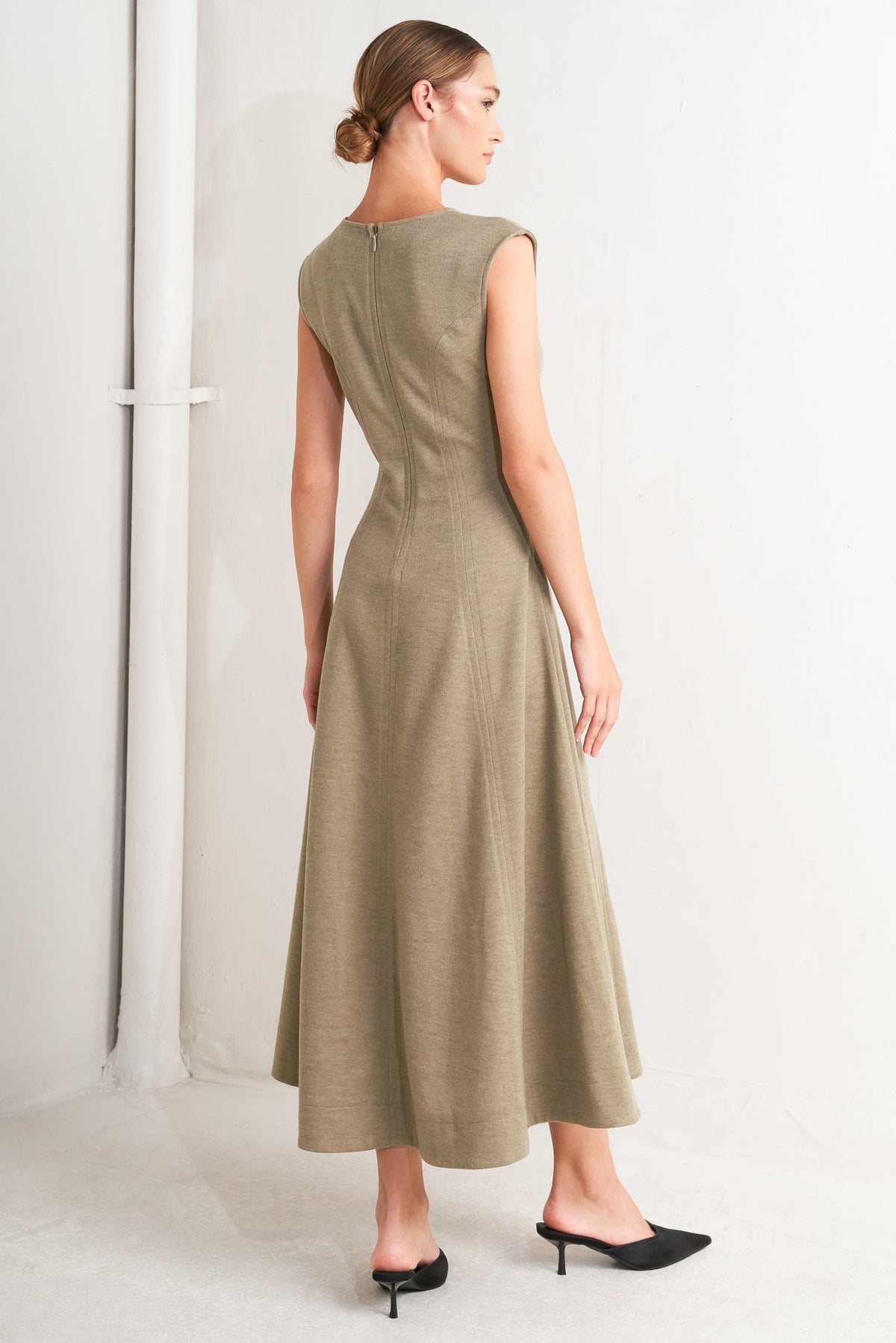 SOPHISTICATED SIMPLICITY WOVEN KNIT MIDI DRESS