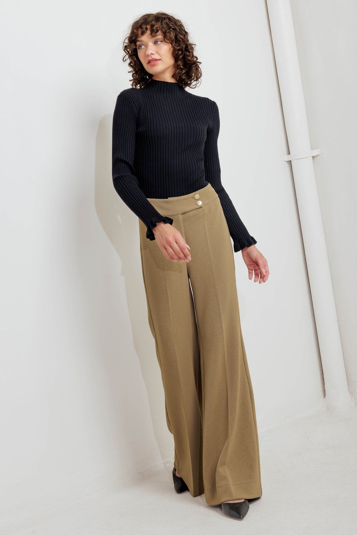 RUNWAY TO REALWAY KNIT PANTS