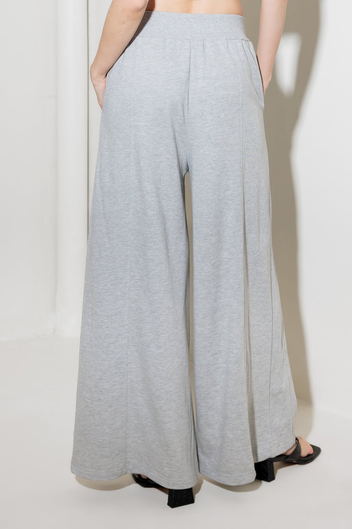 TRUST THE NOW IN KNIT TOP AND PANT SET
