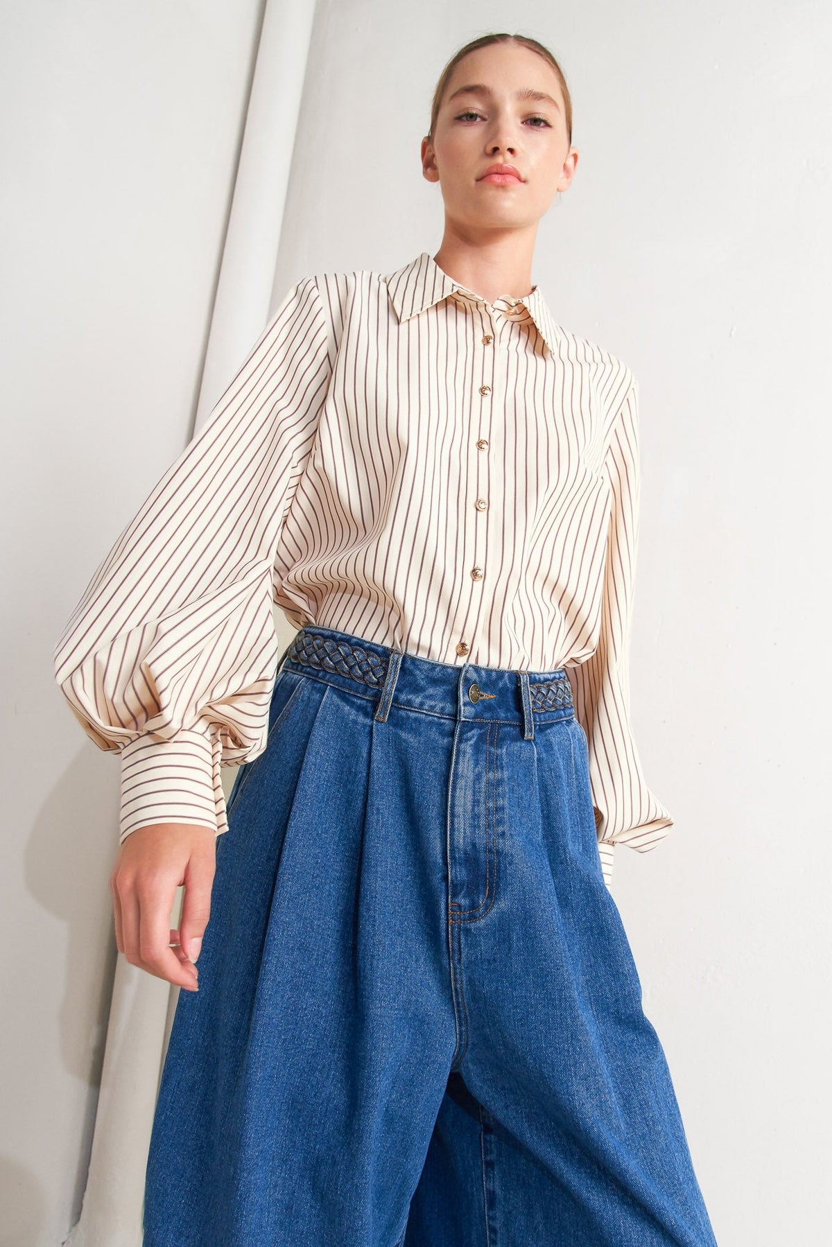 PINSTRIPE CHIC WOVEN TOP