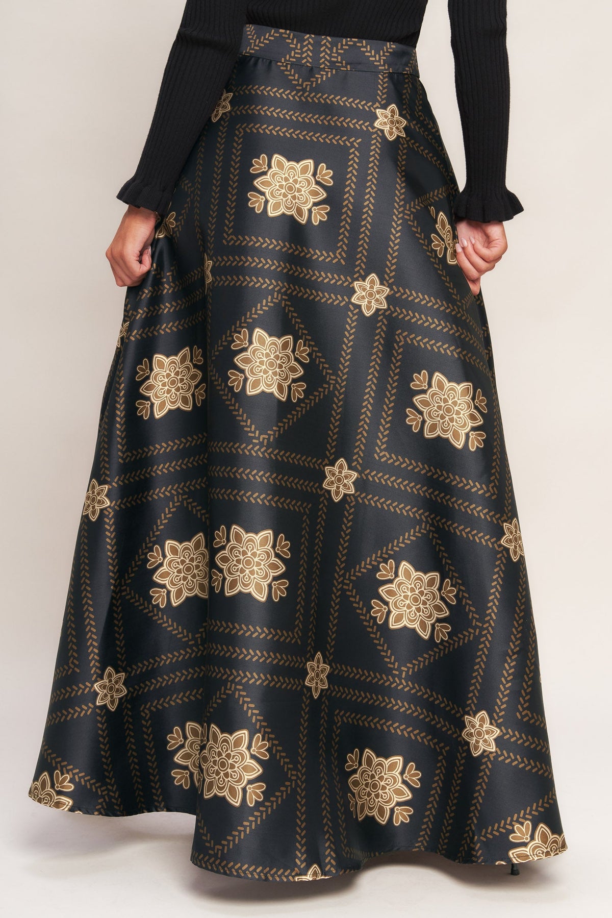 ORNAMENTAL NIGHTS WOVEN MAXI CIRCLE SKIRT