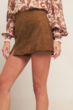 AUTUMN STARLET FAUX SUEDE SKORT