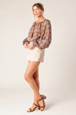 BE ALRIGHT WOVEN TOP