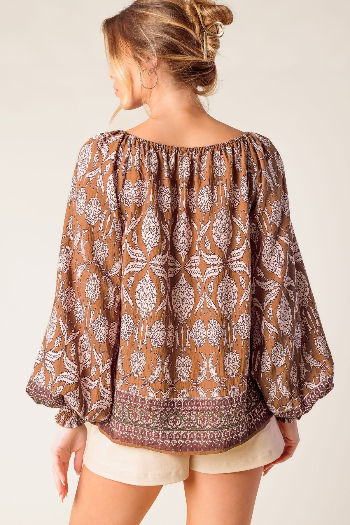 BE ALRIGHT WOVEN TOP