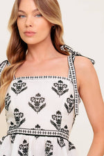 SERENE KISS WOVEN TOP