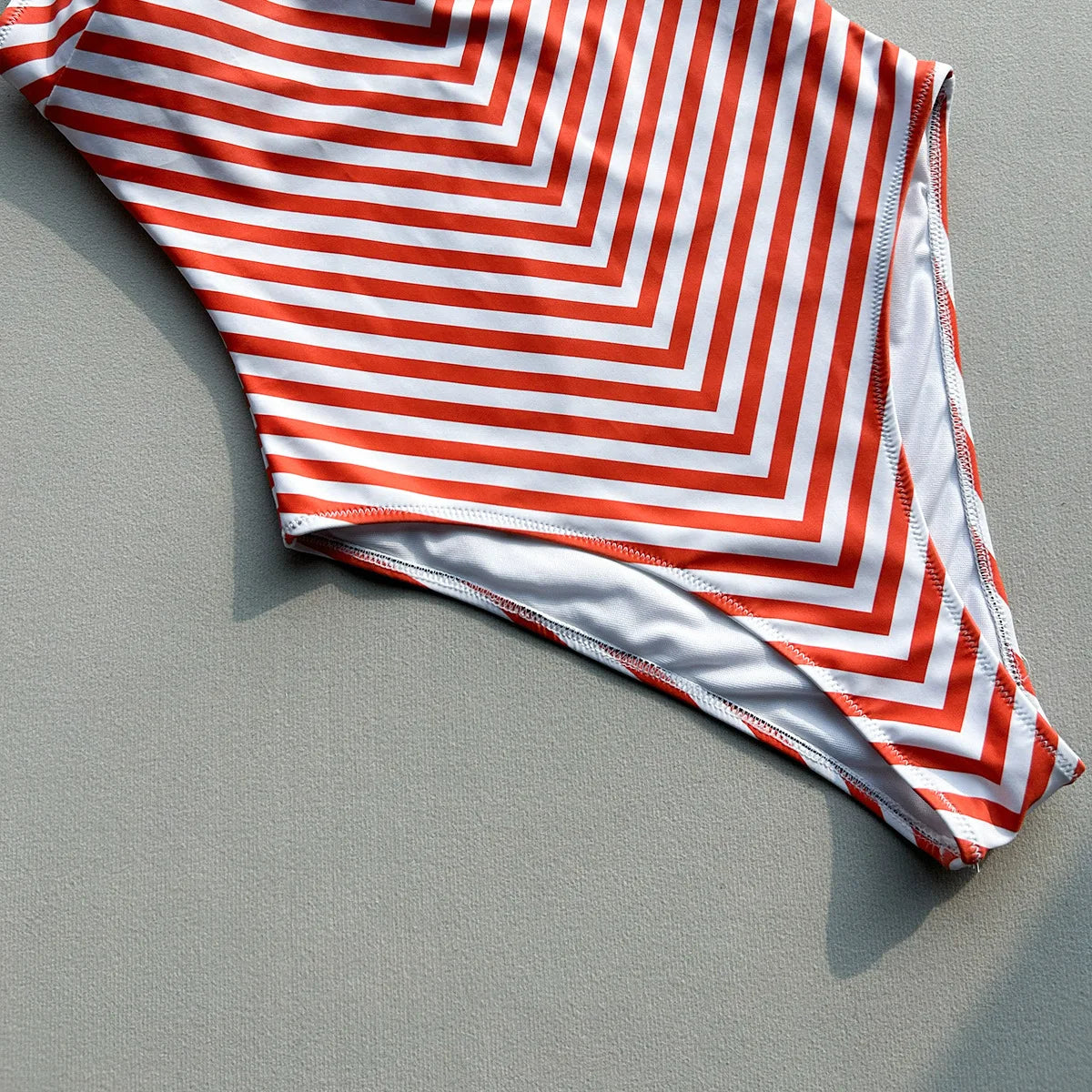 Vintage Red Striped One Piece Swimsuit 2026 Summer Push Up Padded Backless Bikini Beach Bathing Suit Pool Tummy Control Swimwear