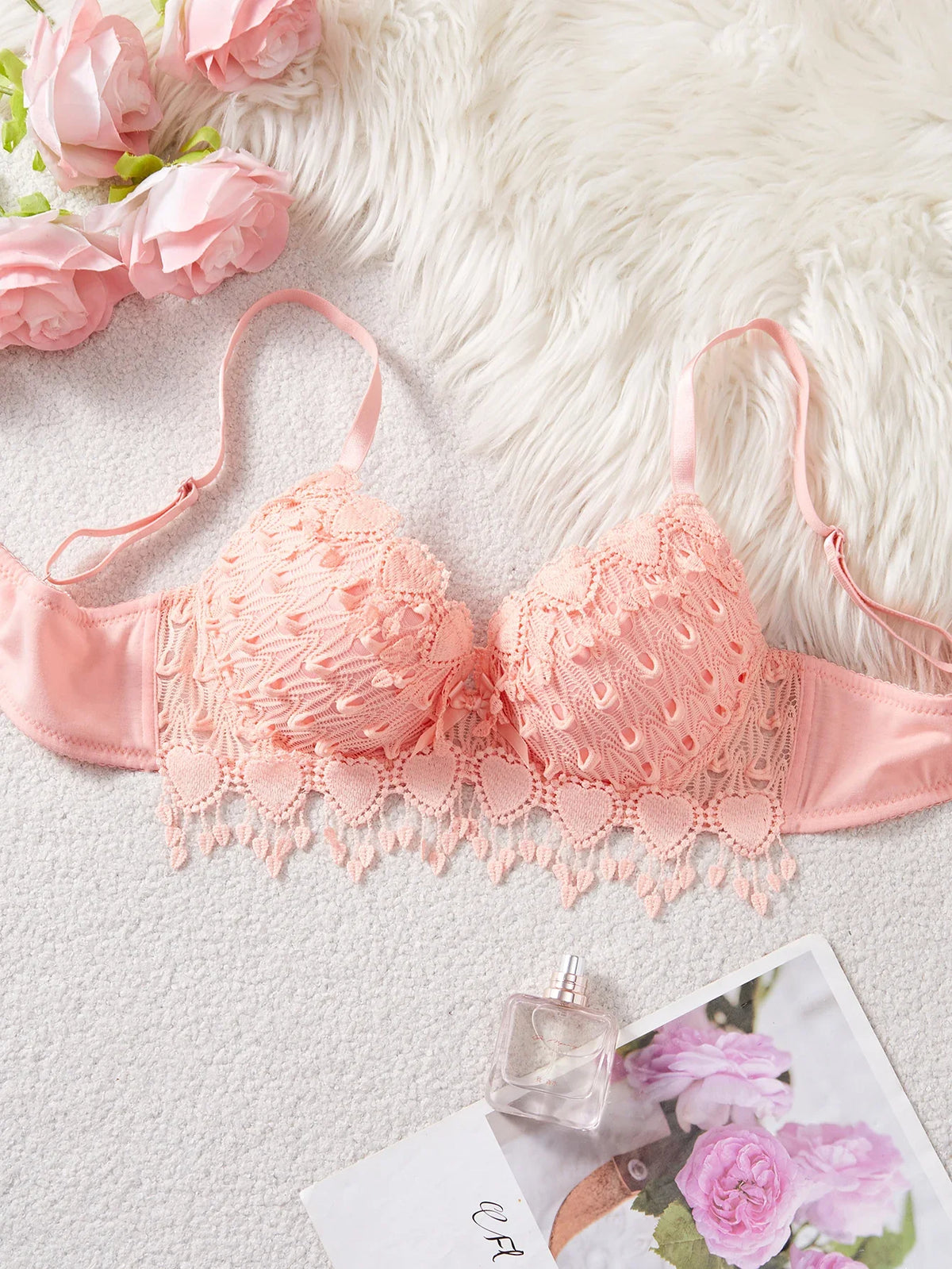 Daily Knitted Bra for Women Sexy Heart Lace Patchwork with Lace Trim Sexy Bras Comfortable Non-Padded Solid Women's Push up Bra