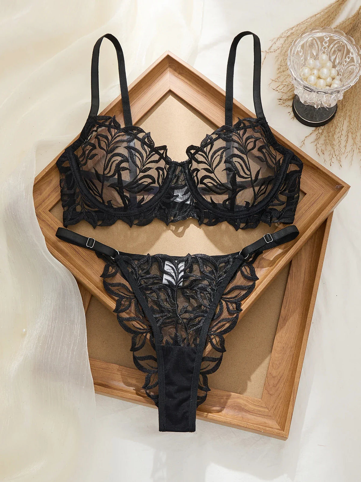 French Sexy Lingerie Set - Embroidered Sheer Bra And G-string for Large Breasts Anti-sagging Breathable Underwear for Women