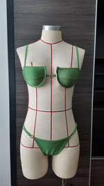 2026 Sexy Green Triangle Top and Bottoms with Gold Accent Perfect for Beach Wear and Pool Parties Summer Getaways Vacation Wear
