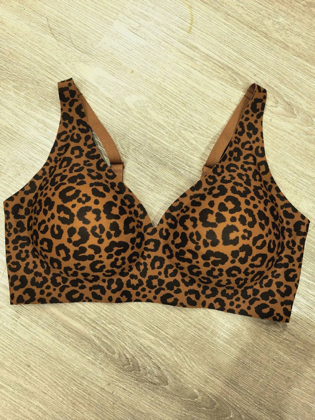 Women's Leopard Print Push-Up Seamless Bra Wire-Free Triangle Cup with Medium Mold Underwear Sexy and Comfortable Push-Up