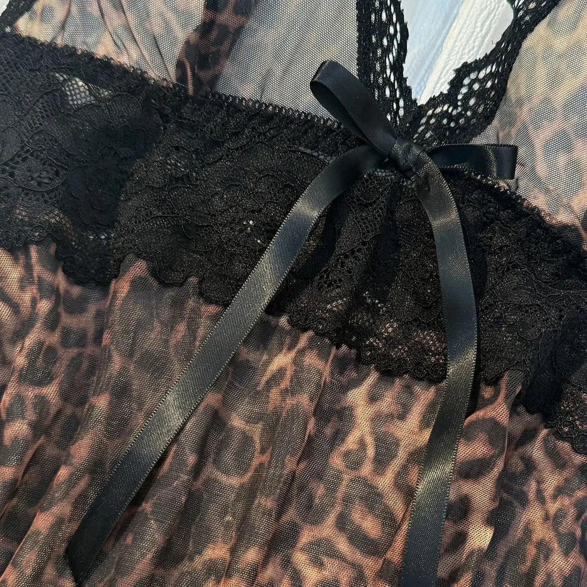 Lace-Trimmed Leopard Print Sleepwear Set Elegant Beauty Gift for Wife Sexy Nightgown And Underwear Combo