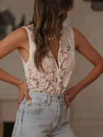 2e205f34a4ca43a0a4a56687f37847b9-Max