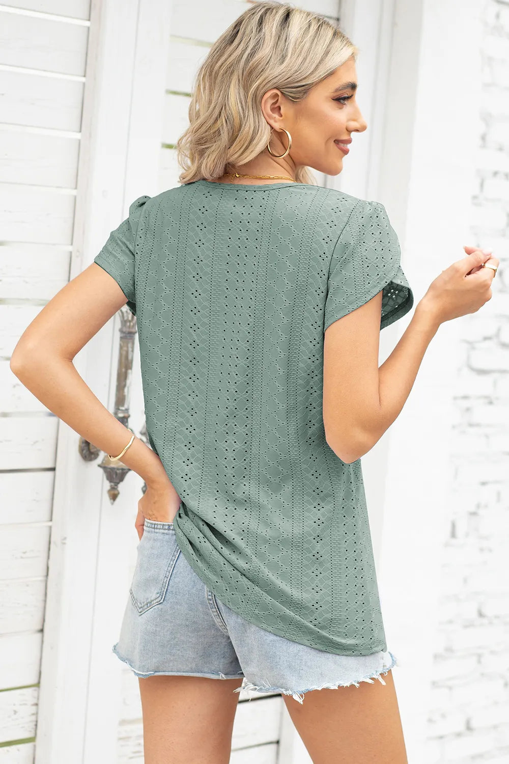 5bef3925-16ac-4728-8780-c24cc5cc0359-Max