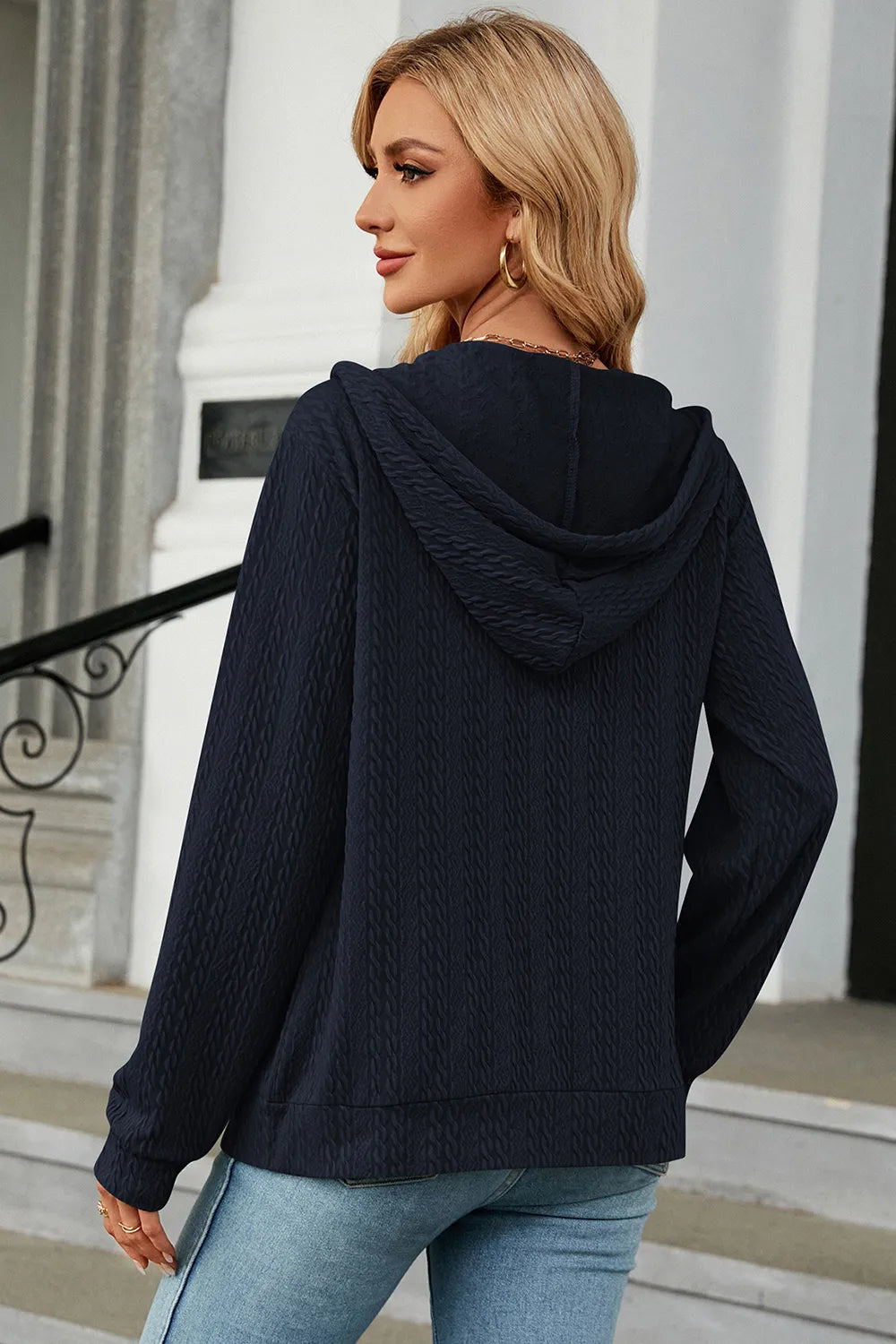 7855f95c-cb6b-4418-b560-0640d17142f1-Max