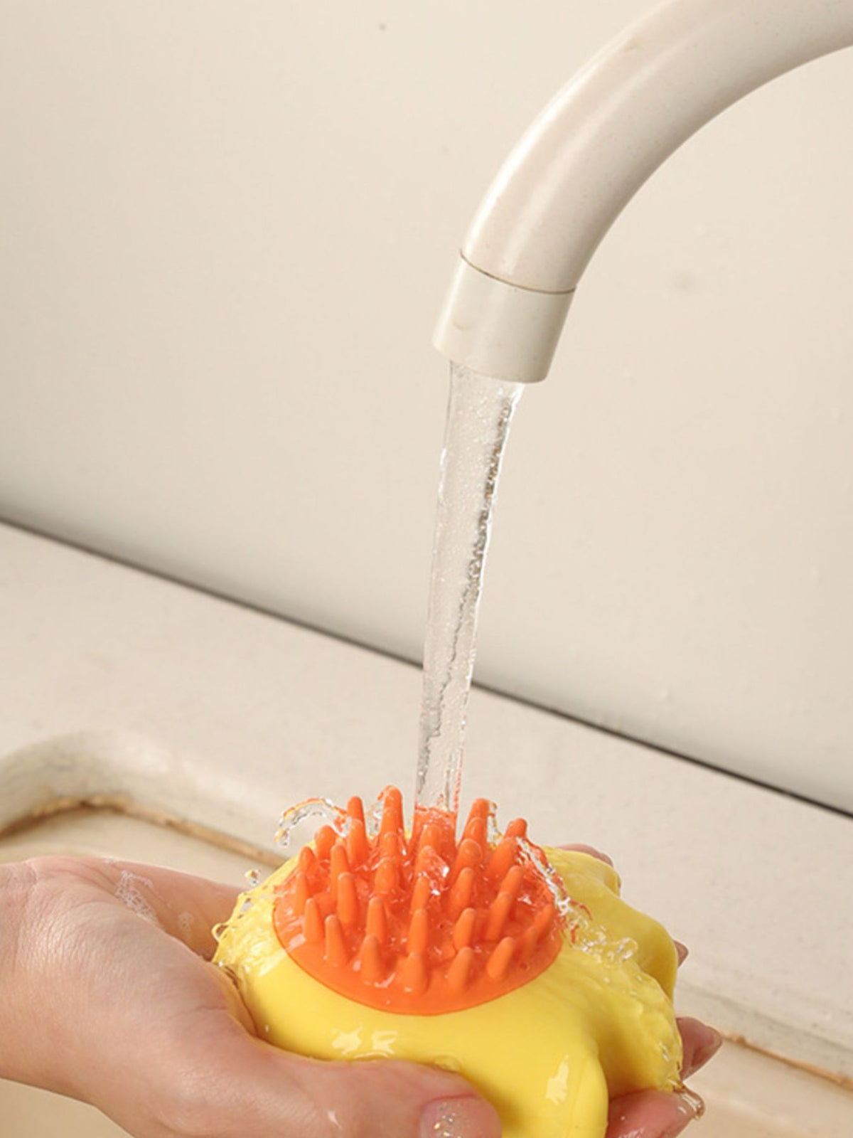 876ce912-41ef-4134-8193-65b50bbc0a9f-Max