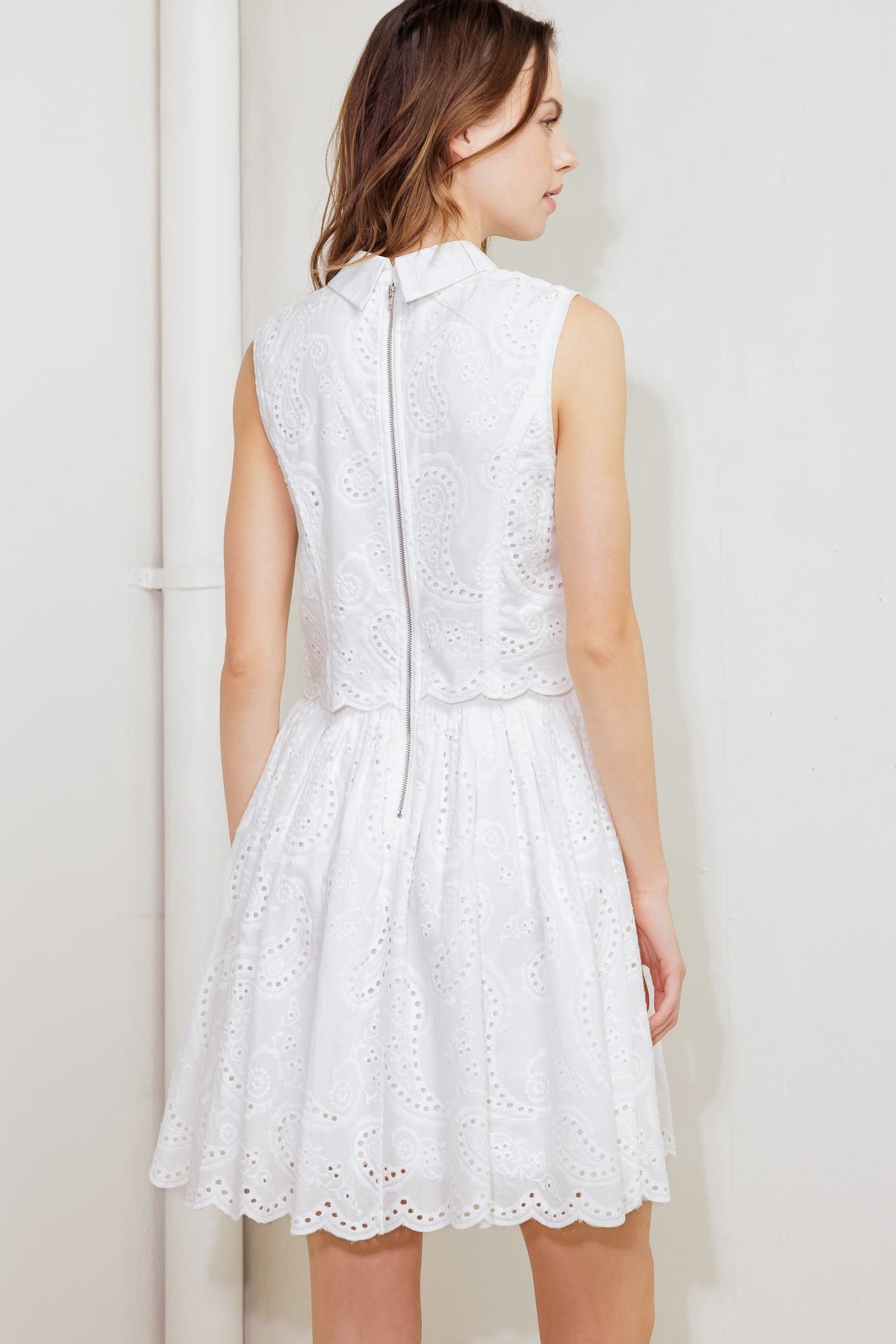 LEAF KISS WHITE WOVEN EYELET MINI DRESS