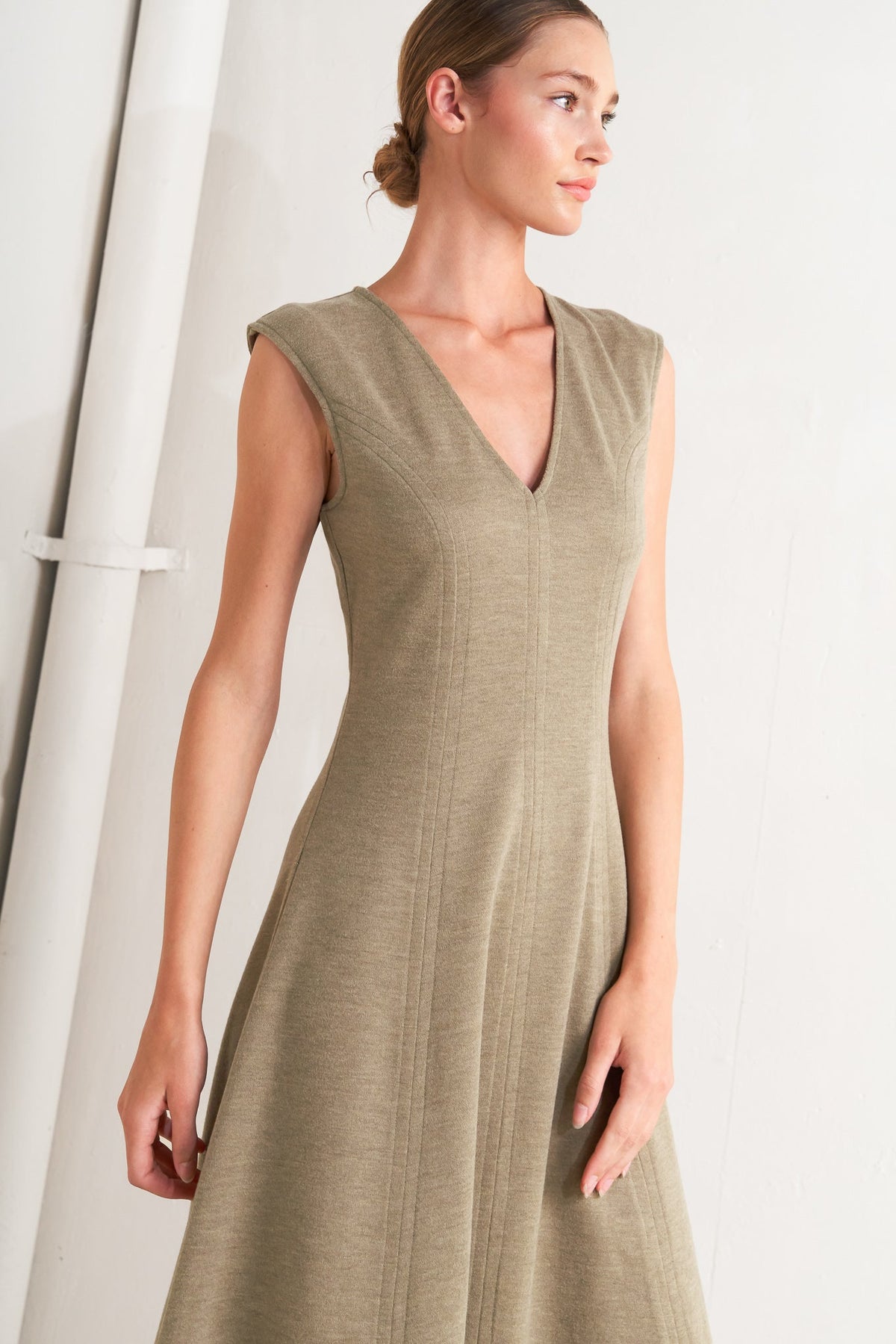 SOPHISTICATED SIMPLICITY WOVEN KNIT MIDI DRESS