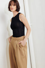 ROMANTIC PETAL WOVEN PANTS