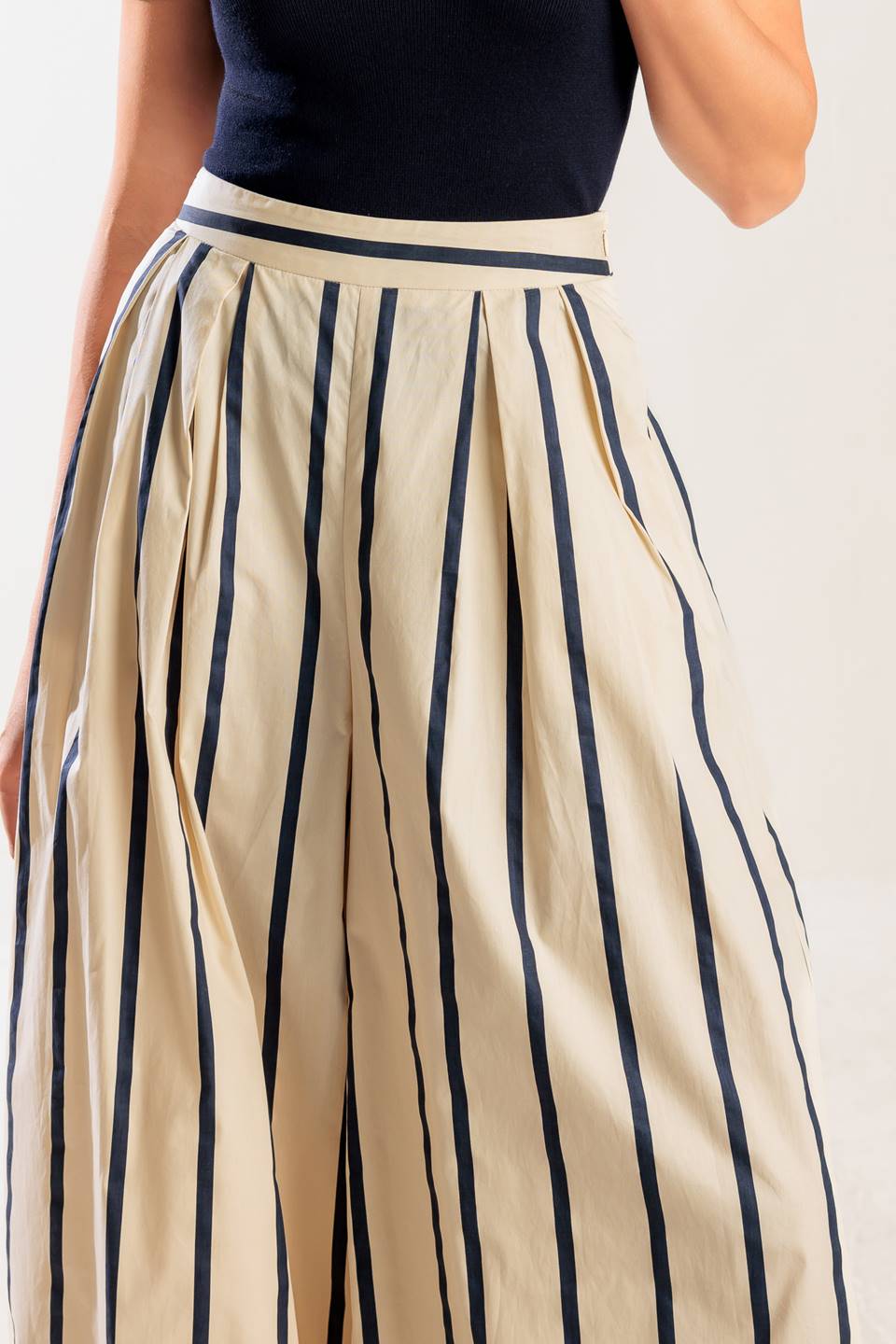 HERE AND NOW WOVEN PANTS