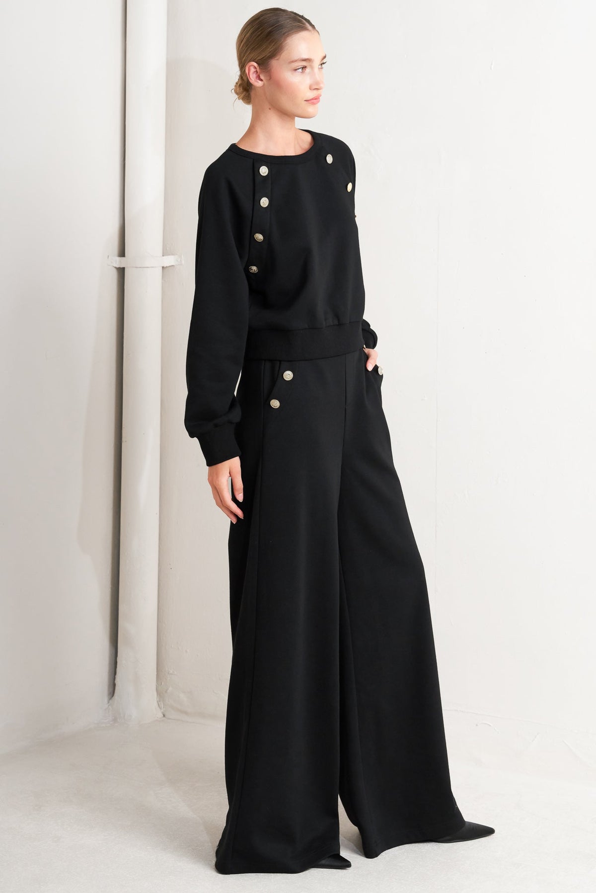 BLACK REGIMENT WOVEN TOP