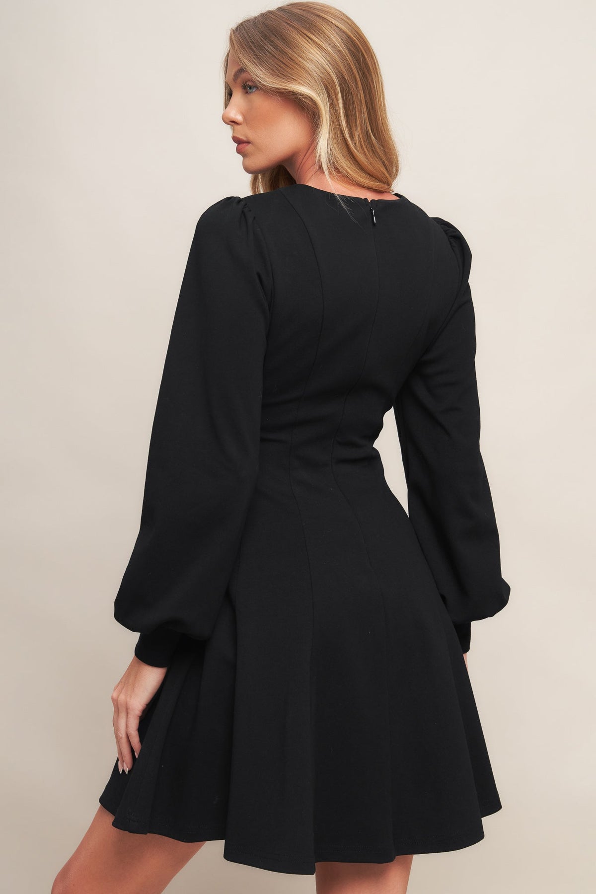 BLACK SWAN HEAVY KNIT MINI DRESS