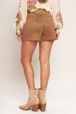 TERRA PATCH FAUX SUEDE SKORT