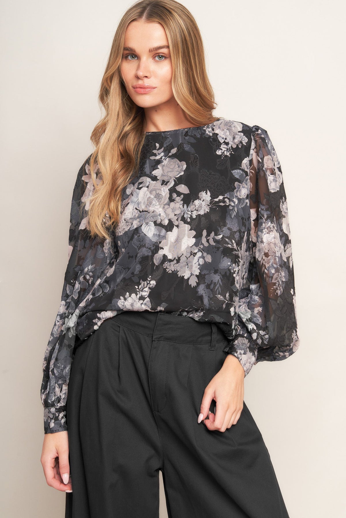 RUNAWAY HEARTS WOVEN TOP