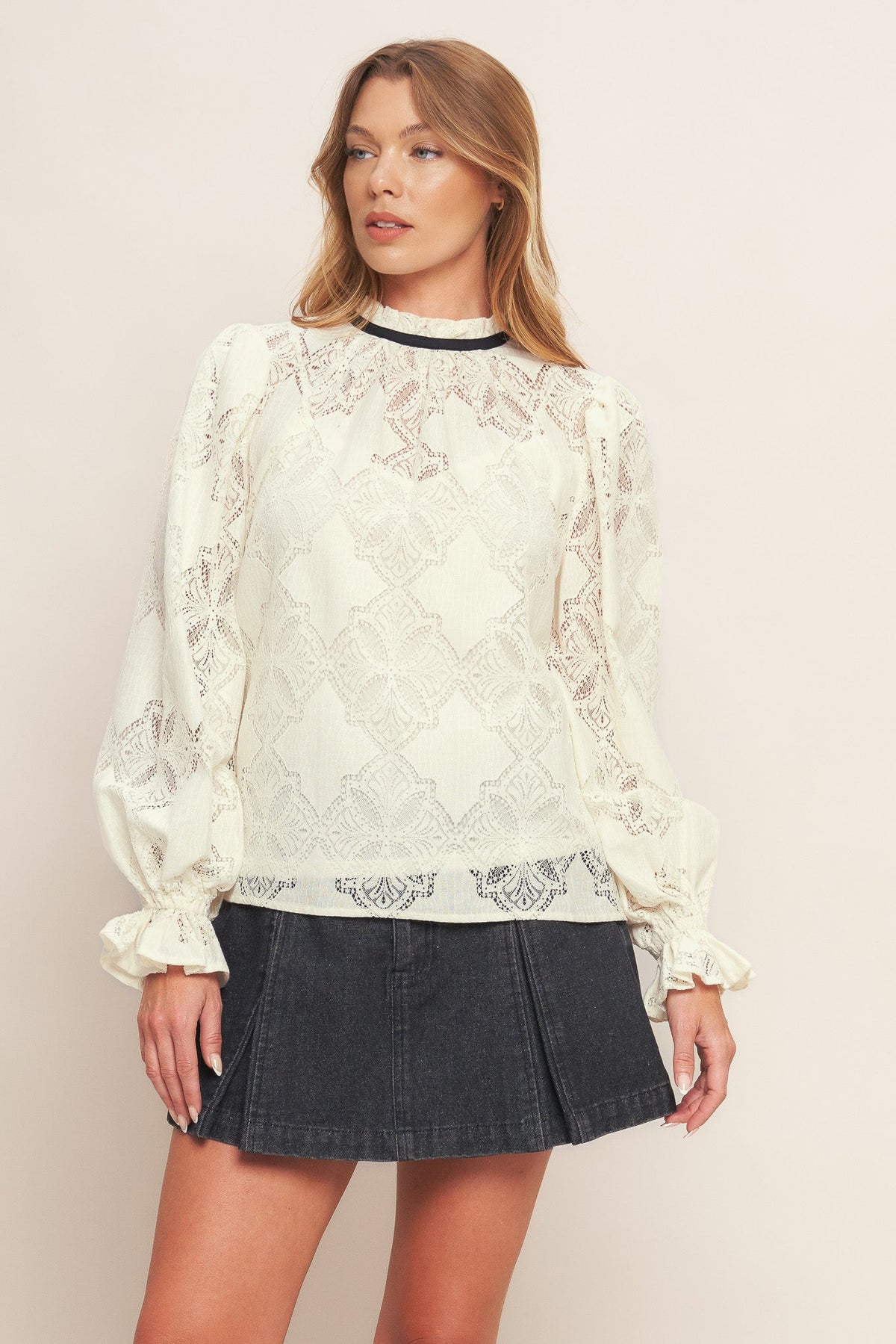 PRECIOUS LOOK IVORY WOVEN LACE TOP