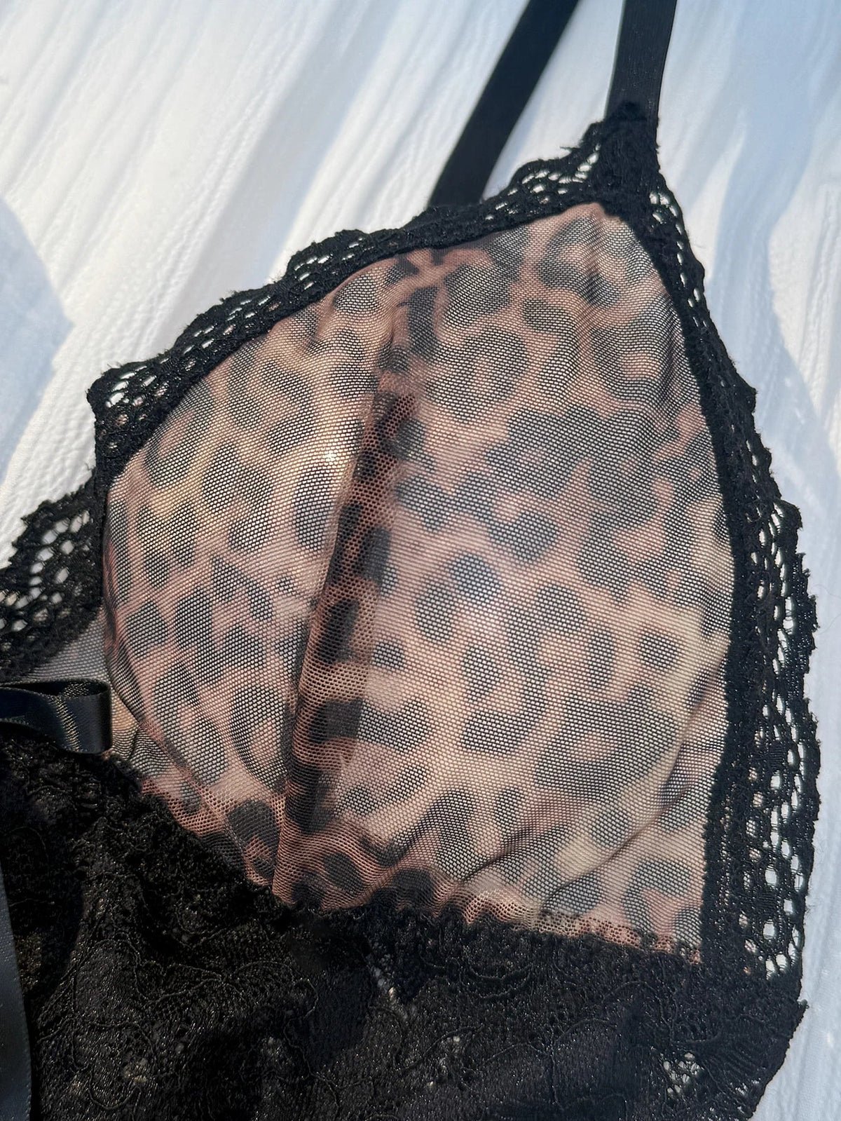 Lace-Trimmed Leopard Print Sleepwear Set Elegant Beauty Gift for Wife Sexy Nightgown And Underwear Combo