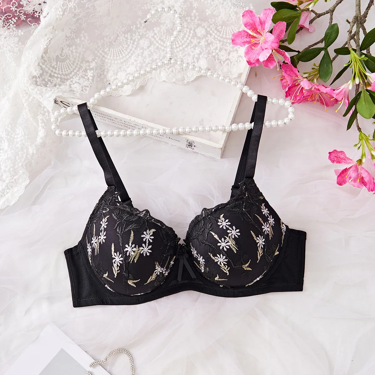 Everyday Plus Size Women's Bra Embroidered floral patchwork underwire Push up Bra Comfortable Thin cup Women underwear lingerie