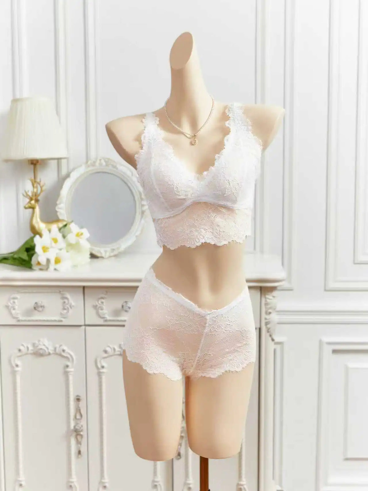 Women's Sheer White Floral Lace Sexy Lingerie Set Eyelash Lace Patchwork Wireless Bra Camisole Breathable Women's Underwear Bra