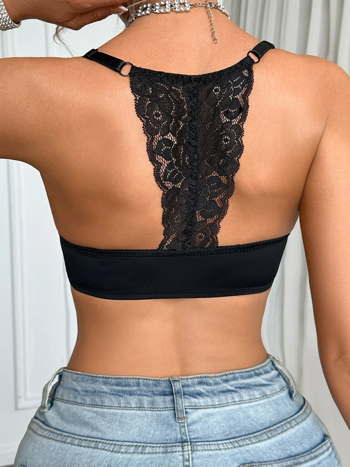 Modern Elegant Women's Sexy Bras Push up Underwire Bra Luxury Floral Lace Cup with Beautiful Backless Padded Boost Lingerie