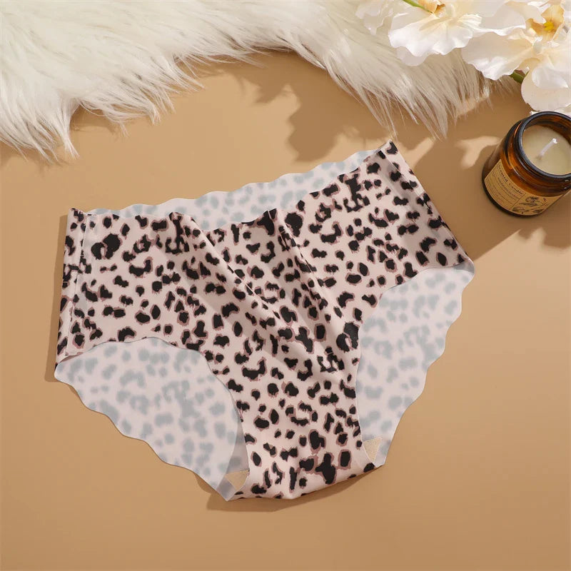 3Pcs Seamless Women's Panties S-XXL Sexy Butterfly Briefs Fashion Leopard Heart Breathable Female Comfortable Cozy Sexy Lingerie