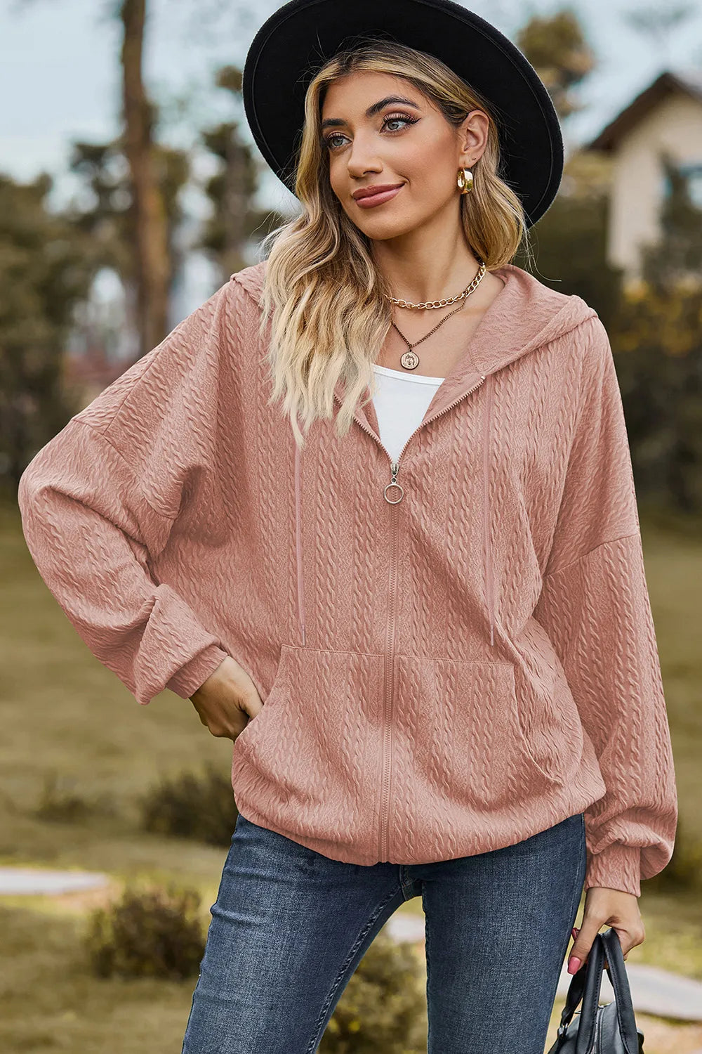 e705dc8c-8dfc-4cf5-8c74-cae575467338-Max