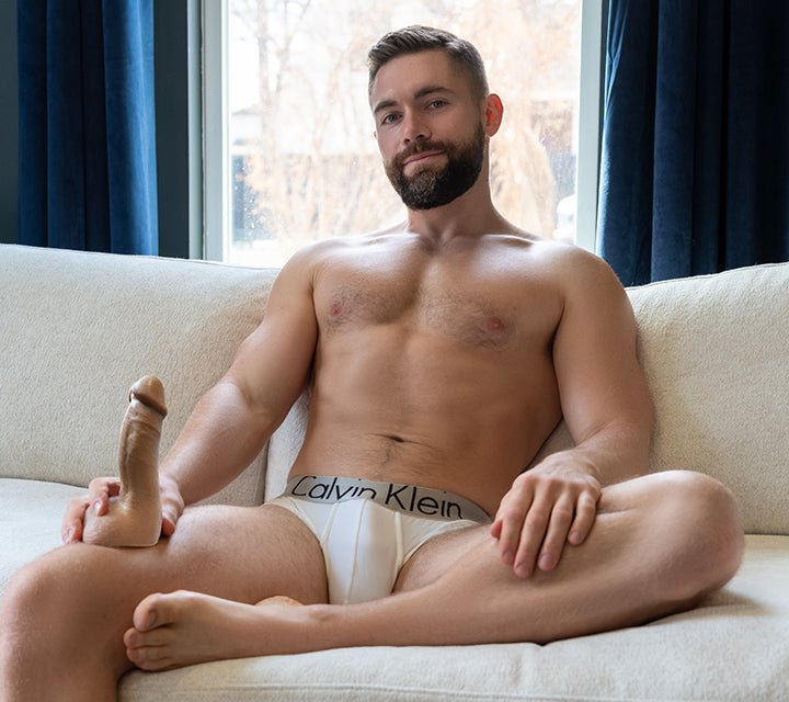 Griffin Barrows - Dildo