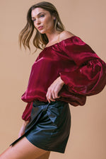 SIMPLY FAVORED WOVEN TOP